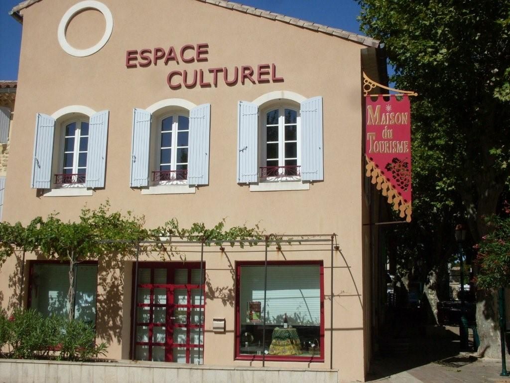 Aujourd'hui à Sainte Cécile les vignes (Vaucluse)